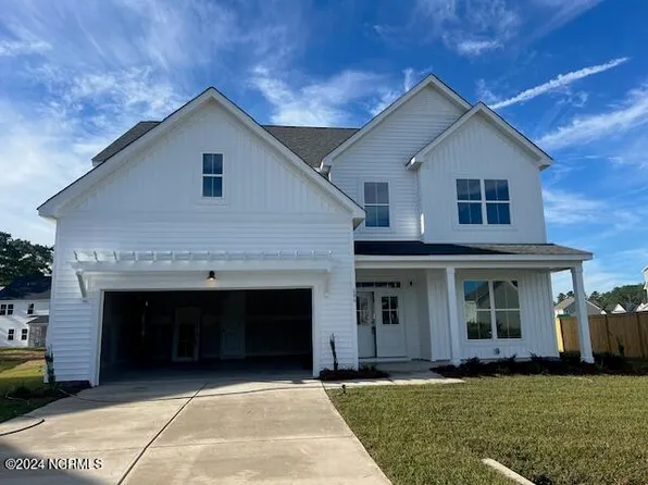 606 Larkspur Lane, Hubert, NC 28539