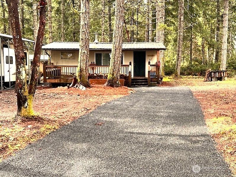 2nd image of 61 NE Madrona Court