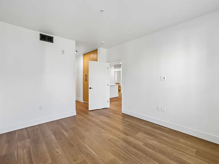 Cirrus Redwood City — Photo 42