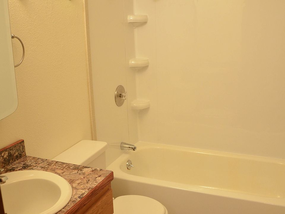 2nd image of 4412 Lauesen Ave APT 6