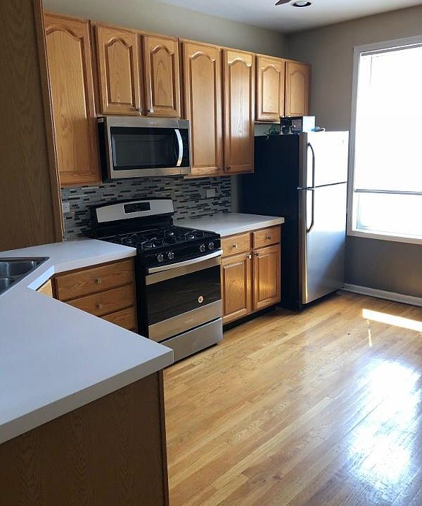 1st image of 2716 N Marshfield Ave APT 2F