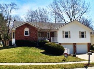 925 Amesbury Ave, Liberty, MO 64068