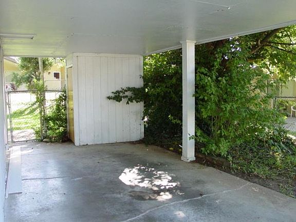 4th image of 3121 N 51st Ter