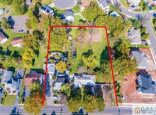 134 Ethel Rd, Edison, NJ 08817