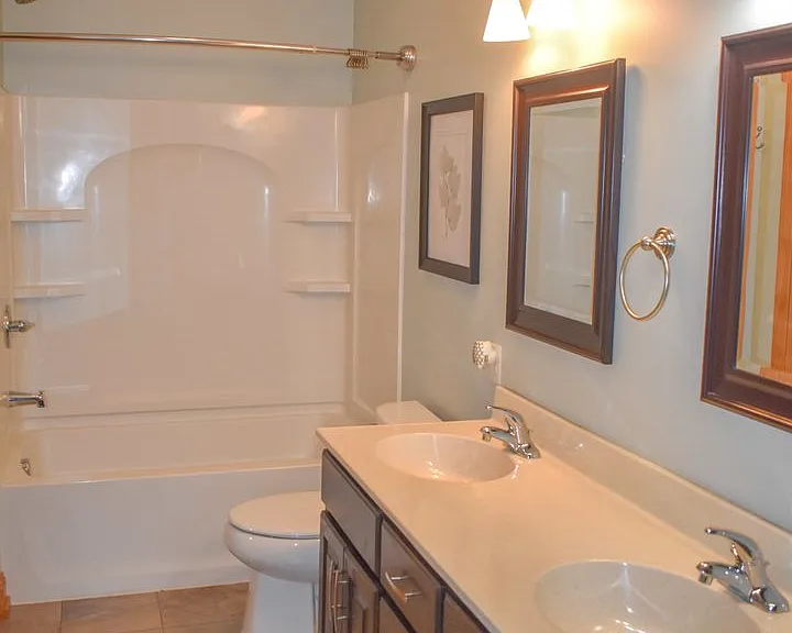 110 E Bald Eagle St — Photo 20