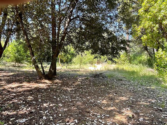 5th image of 1460 Lake Rd