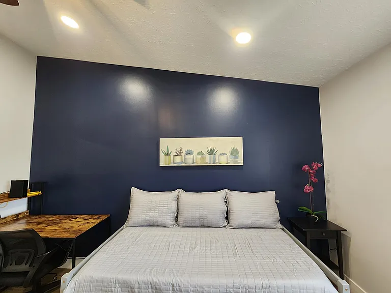 8640 Wilmette Ct — Photo 12