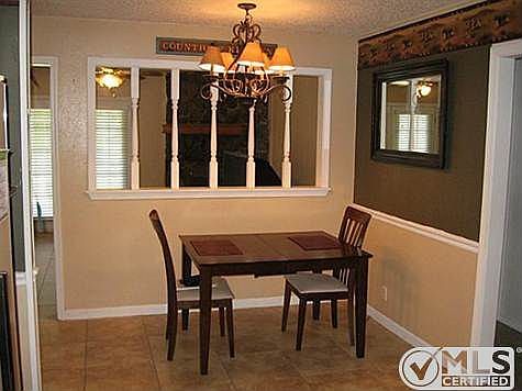 4th image of 662 S Loop Dr