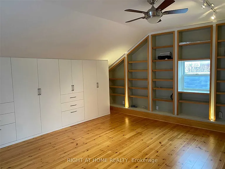 22 Croft St — Photo 20