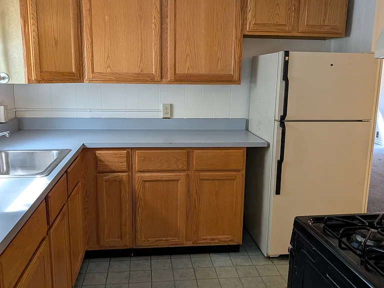 57 Colonial Dr — Photo 3