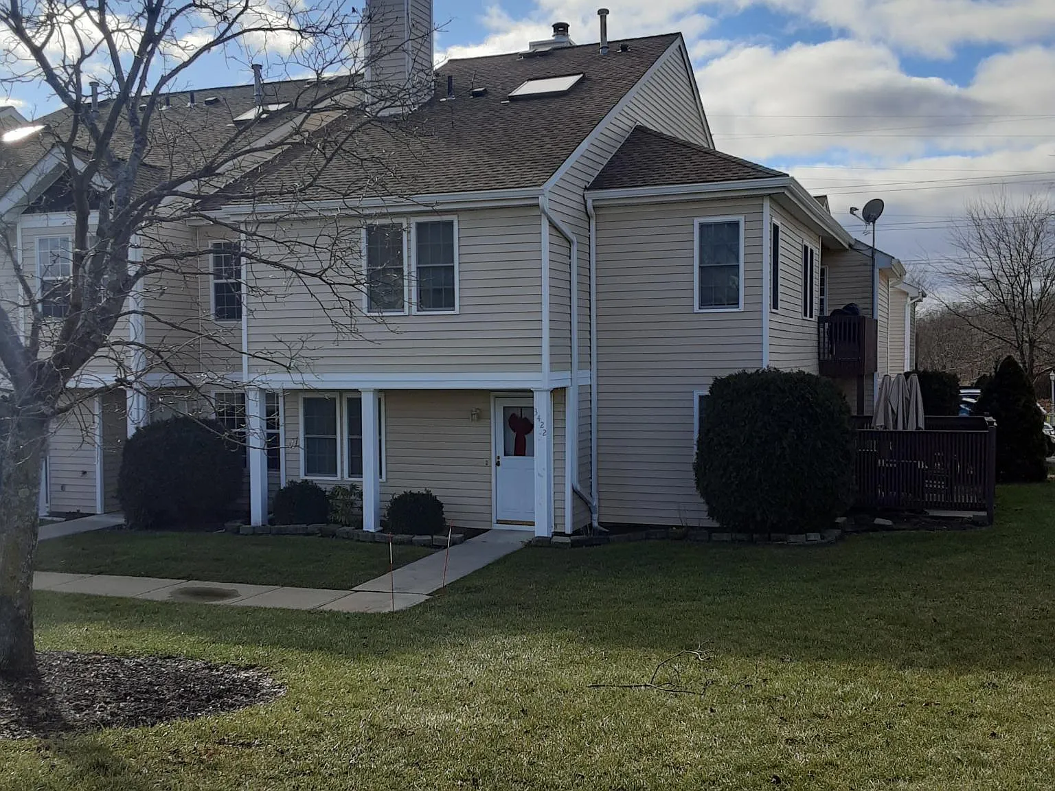 2 bed, 1084 sqft, $2,400 — Photo 1