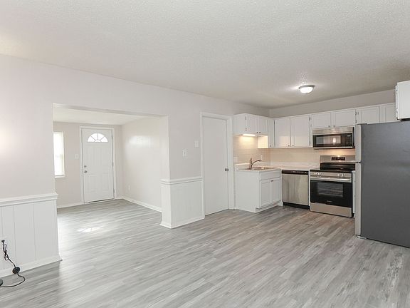 5th image of 1232 Clydesdale Ln