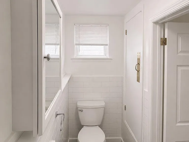 2 W 2nd St #3 — Photo 10