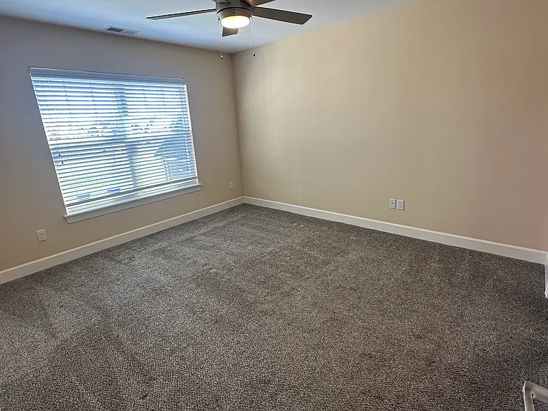 Dockside Village Apartments — Photo 110