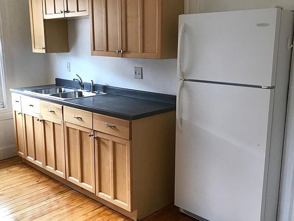 2nd image of 22 Medway St #3