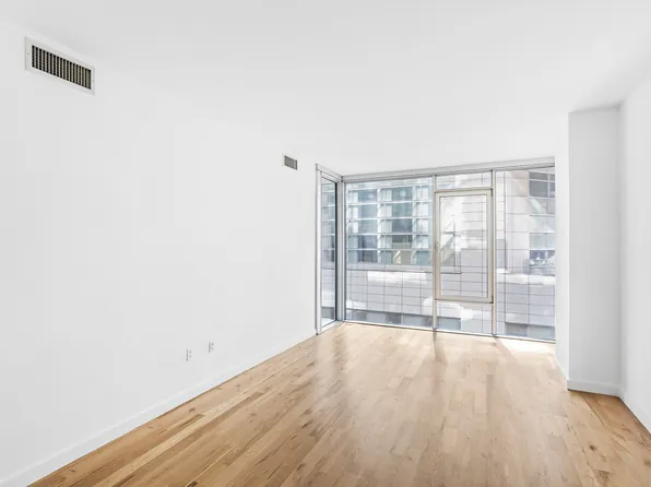 50 Franklin Street image 9 of 16