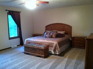 12805 Drexel St, Omaha, NE 68137