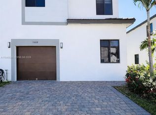 15808 SW 136th Way, Miami, FL 33196