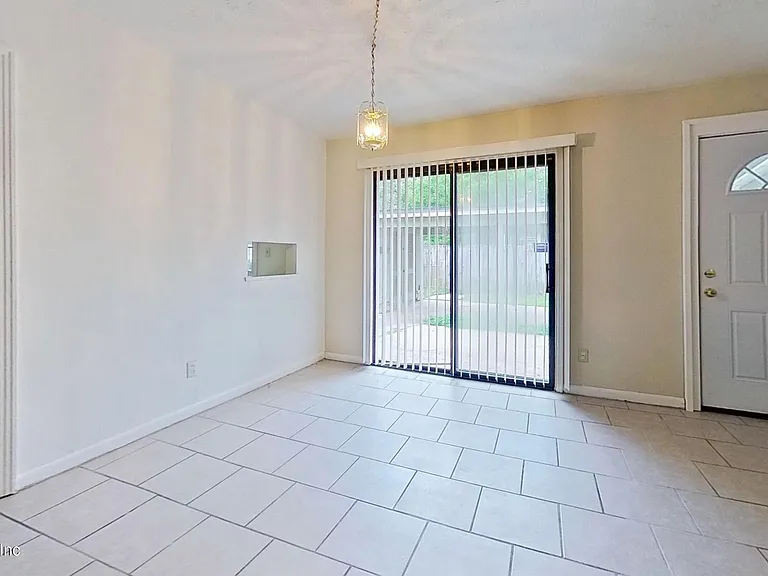 7104 Waikiki Rd — Photo 7