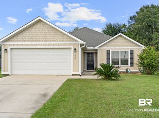 230 Lakefront Cir, Summerdale, AL 36580
