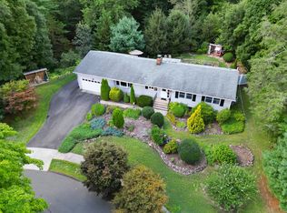 51 Berkeley Ct, Hamden, CT 06518