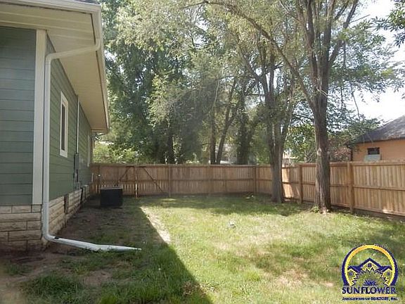 4th image of 312 Cherry St