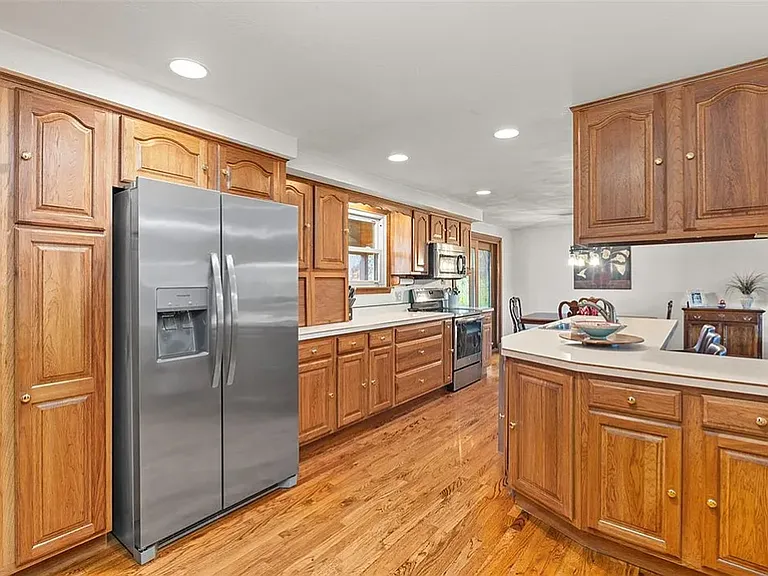 5895 Glen Hill Dr — Photo 7