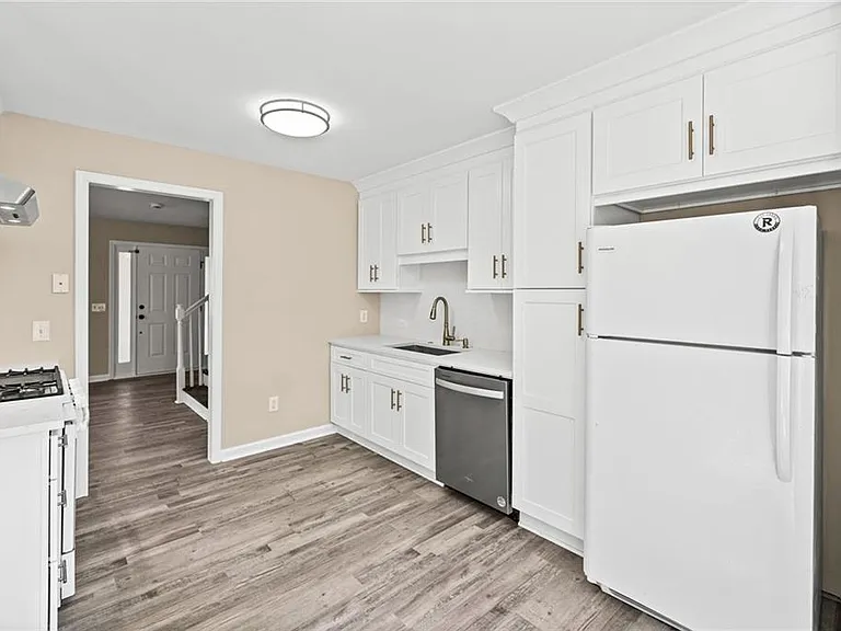 228 Hawkins Farm Cir — Photo 14