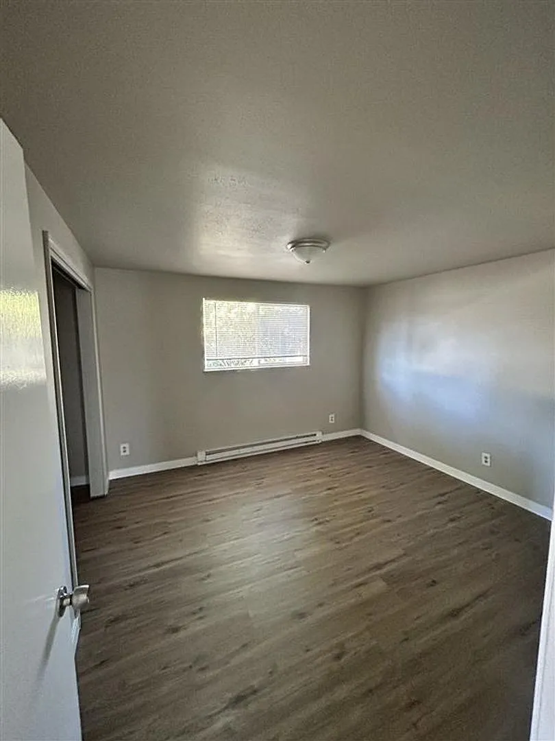 610 Roeder St Apartments — Photo 4