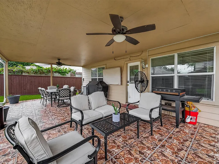 10931 View Pointe Ln — Photo 18