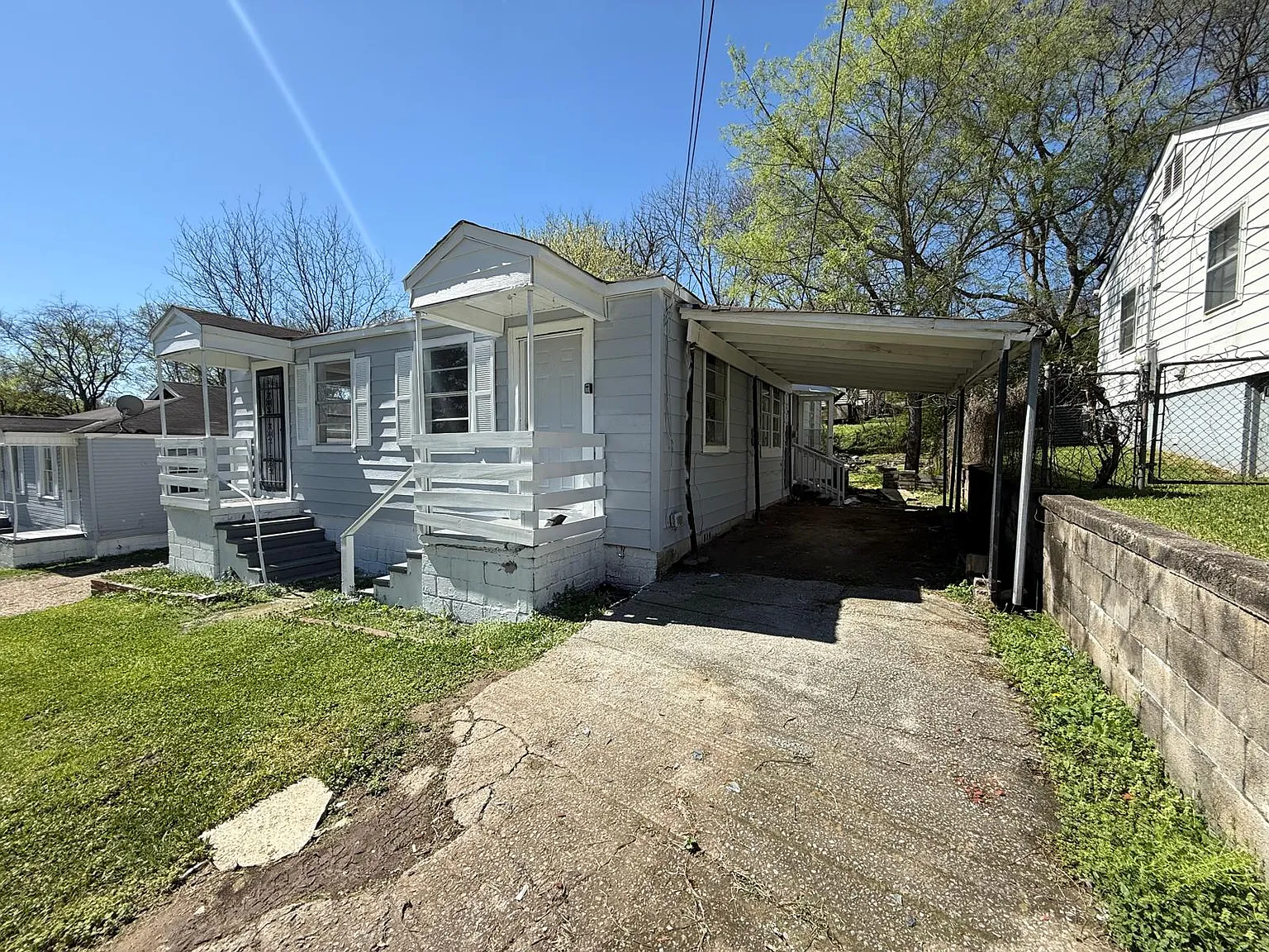 3 bed, 1120 sqft, $949 — Photo 3