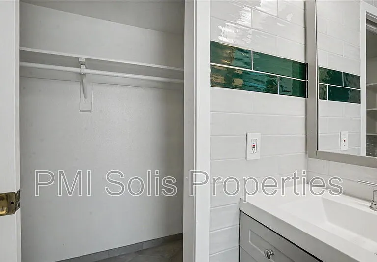 1510 E Taro Ln — Photo 9