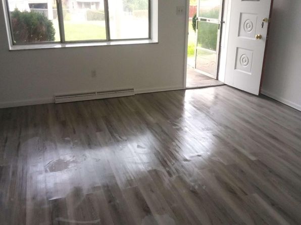 1209 Goldstrohm Ln APT E