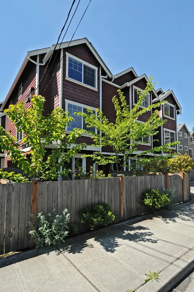 12309 10th Pl NE — Photo 1