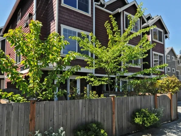 12309 10th Pl NE APT D, Seattle, WA 98125