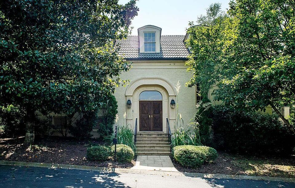 1st image of 107 Adams Park