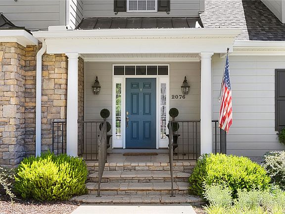 2nd image of 2076 Watercrest Dr
