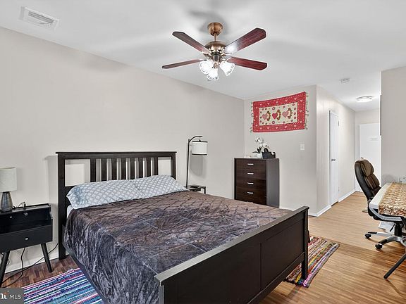 4th image of 3850 Bel Pre Rd APT 4