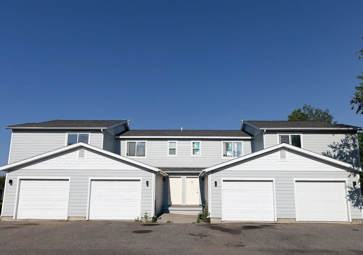 Bright & Convenient Townhouse Living! — Photo 1