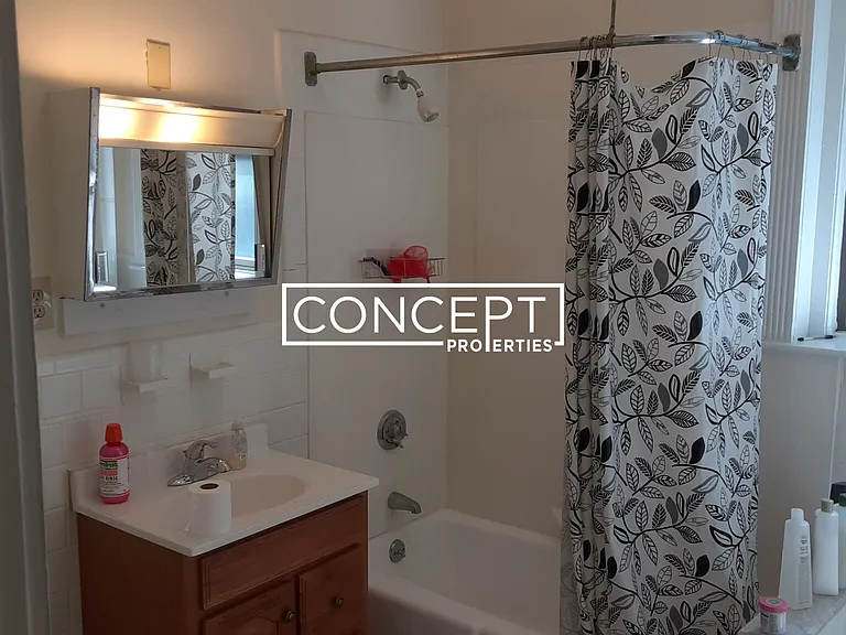 75 Longwood Ave #2R — Photo 4