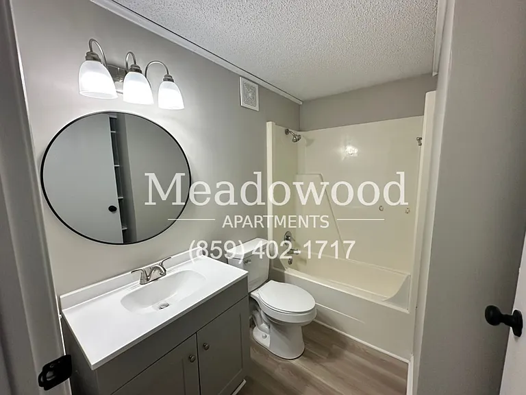 Meadowood Apartments — Photo 15