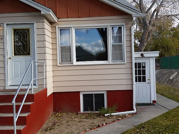 3rd image of 375 Logan St