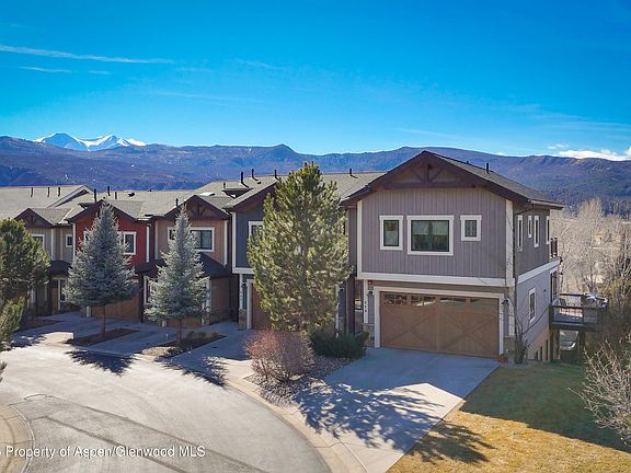 2nd image of 219 Overlook Rdg