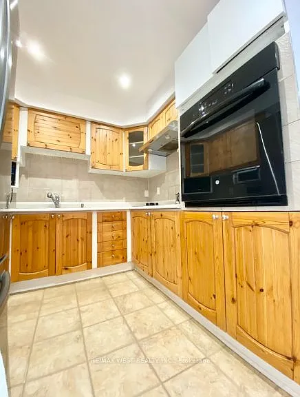 81 Seaborn Rd — Photo 7