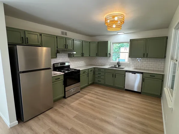 18066 Meyers Dr, Spring Lake, MI 49456