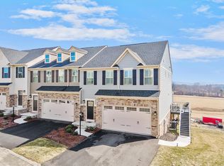 6001 Augusta Ln #6001, Jeannette, PA 15644
