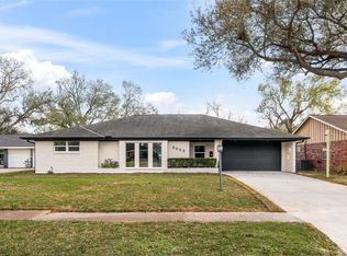 5023 Redstart St, Houston, TX 77035