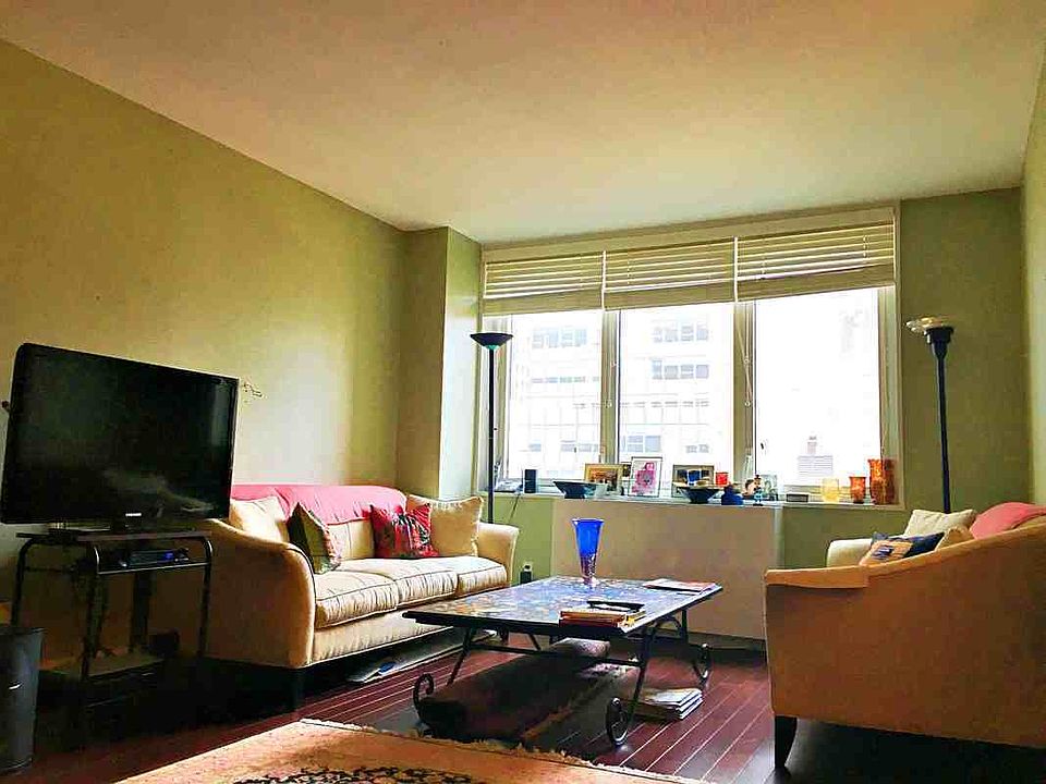 1st image of 211 E 46th St #15B