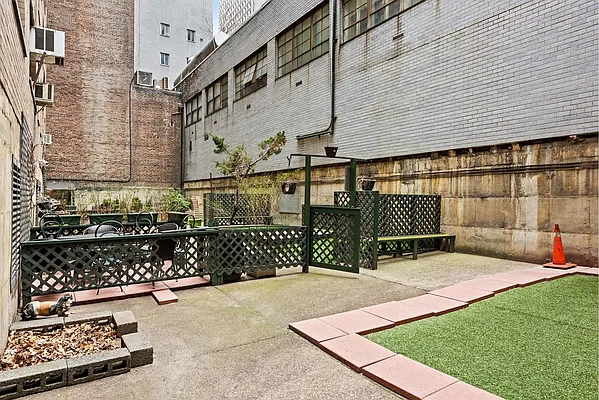 Rented by Oxford Property Group | media 10