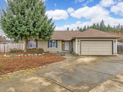 1820 W Harbeck Rd, Grants Pass, OR, 97527